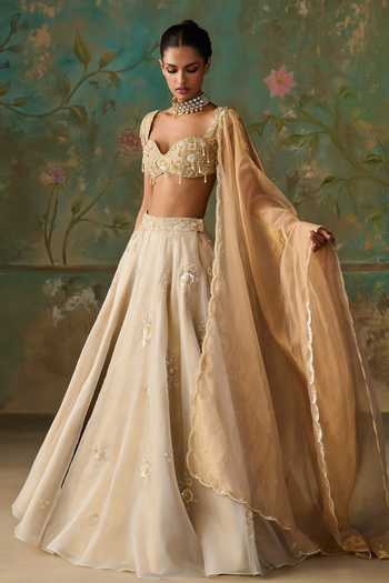 Buy Zoon Ivory Organza, Tissue, Sweetheart Neck Floral Embroidered Lehenga Set Online at Aza Fashions Buy_Zoon_Ivory Organza, Tissue, Sweetheart Neck Floral Embroidered Lehenga Set _Online_at_Aza_Fashions