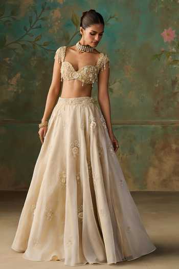 Shop Zoon Ivory Organza, Tissue, Sweetheart Neck Floral Embroidered Lehenga Set Online at Aza Fashions Shop_Zoon_Ivory Organza, Tissue, Sweetheart Neck Floral Embroidered Lehenga Set _Online_at_Aza_Fashions