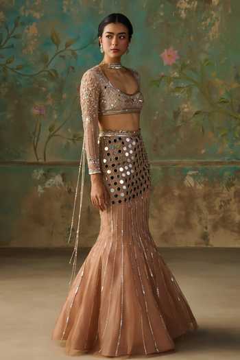 Shop Zoon Gold Net, Tissue Square Neck Hand Embroidered Fishcut Lehenga Set Online at Aza Fashions Shop_Zoon_Gold Net, Tissue Square Neck Hand Embroidered Fishcut Lehenga Set _Online_at_Aza_Fashions