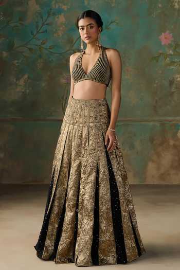 Buy Zoon Black Crepe, Lurex, Net Halter Neck Aari Embroidered Kalidar Lehenga Set Online at Aza Fashions Buy_Zoon_Black Crepe, Lurex, Net Halter Neck Aari Embroidered Kalidar Lehenga Set _Online_at_Aza_Fashions