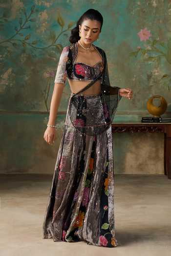 Shop Zoon Black Chanderi, Net, Tissue Aari Embroidered Pre-draped Saree With Blouse Online at Aza Fashions Shop_Zoon_Black Chanderi, Net, Tissue Aari Embroidered Pre-draped Saree With Blouse _Online_at_Aza_Fashions