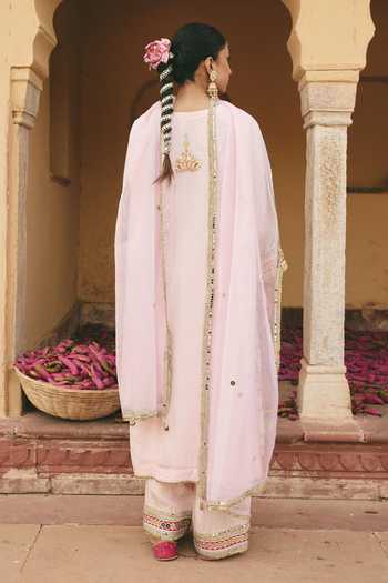 Ajiesh Oberoi Gulabi Thread Work Kurta Set