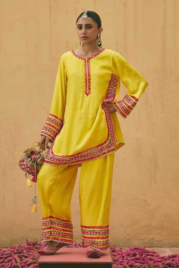 Shop Ajiesh Oberoi Yellow Silk, Bamboo Round Neck Rangoli Embroidered Kurta And Pant Set Online at Aza Fashions Shop_Ajiesh Oberoi_Yellow Silk, Bamboo Round Neck Rangoli Embroidered Kurta And Pant Set _Online_at_Aza_Fashions
