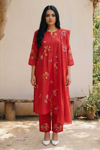 Am By Anita Mittal Aab Thread Embroidered Kurta Set 