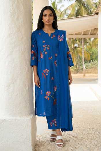 Am By Anita Mittal Aab Thread Embroidered Kurta Set 
