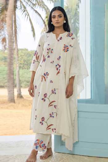 Am By Anita Mittal Aab Thread Embroidered Kurta Set 