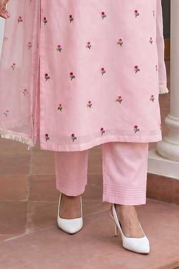 Am By Anita Mittal Pink Chanderi Split V-neck Zia Cross-stitch Embroidered Kurta Set Online at Aza Fashions Am By Anita Mittal_Pink Chanderi Split V-neck Zia Cross-stitch Embroidered Kurta Set _Online_at_Aza_Fashions