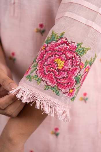 Shop Am By Anita Mittal Pink Chanderi Split V-neck Zia Cross-stitch Embroidered Kurta Set Online at Aza Fashions Shop_Am By Anita Mittal_Pink Chanderi Split V-neck Zia Cross-stitch Embroidered Kurta Set _Online_at_Aza_Fashions
