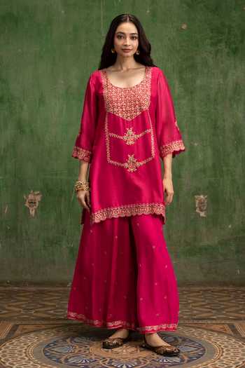 Am By Anita Mittal Fuchsia Raw Silk Scoop Neck Mahiya Sharara Set Online at Aza Fashions Am By Anita Mittal_Fuchsia Raw Silk Scoop Neck Mahiya Sharara Set _Online_at_Aza_Fashions