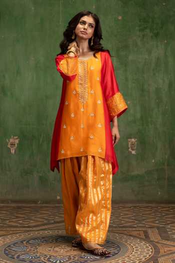 Buy_Am By Anita Mittal_Yellow Silk, Chanderi Scoop Neck, Yes Guldaasta Kurta And Pant Set _Online_at_Aza_Fashions
