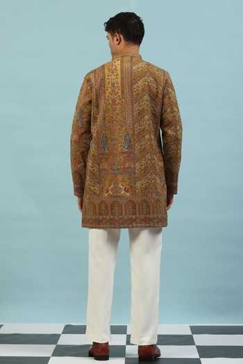 Dev Ki Raha Chamak Embroidered Kurta Set 