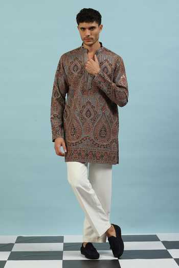Dev Ki Raha Chamak Embroidered Kurta Set 