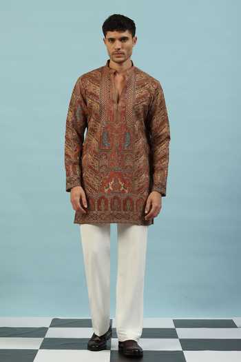 Dev Ki Raha Chamak Embroidered Kurta Set 