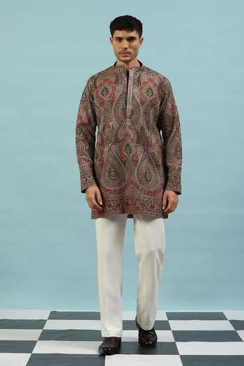 Shop_Dev Ki Raha_Pink Chamak Paisley Embroidered Kurta Set _Online_at_Aza_Fashions
