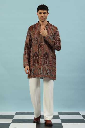 Dev Ki Raha Chamak Ornamental Embroidered Kurta Set 