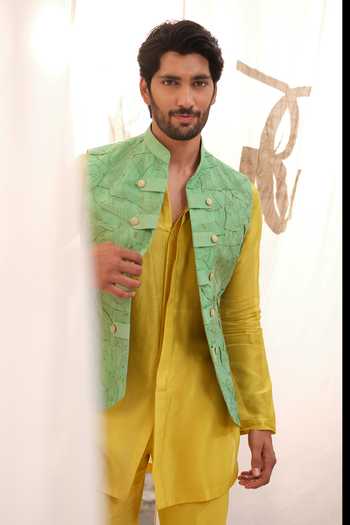 Buy_Runit Gupta_Green Tissue Beads Crushed Loop Bundi _Online_at_Aza_Fashions