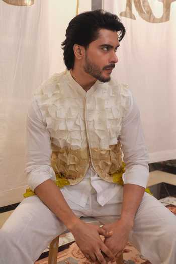 Buy Runit Gupta Green Chanderi Silk, Muslin, Cotton, Linen Ombre Square Carnival Bundi Set Buy_Runit Gupta_Green Chanderi Silk, Muslin, Cotton, Linen Ombre Square Carnival Bundi Set