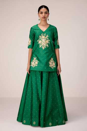 Buy Shyam Narayan Prasad Emerald Green Silk, Brocade V-neck Applique Kurta Skirt Set Online at Aza Fashions Buy_Shyam Narayan Prasad_Emerald Green Silk, Brocade V-neck Applique Kurta Skirt Set _Online_at_Aza_Fashions