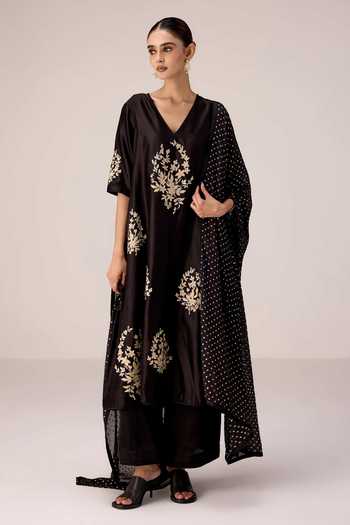 Buy Shyam Narayan Prasad Black Georgette, Chanderi V-neck Applique Kurta Pant Set Online at Aza Fashions Buy_Shyam Narayan Prasad_Black Georgette, Chanderi V-neck Applique Kurta Pant Set _Online_at_Aza_Fashions