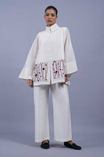Buy_Taika By Poonam Bhagat_Ivory Chanderi Mandarin Collar Ribbons Border Embroidered Top 