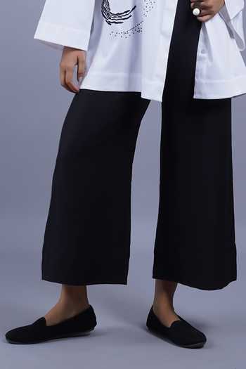 Taika By Poonam Bhagat White Cotton Collared Neck Crescent Moon Placement Embroidered Top at Aza Fashions Taika By Poonam Bhagat_White Cotton Collared Neck Crescent Moon Placement Embroidered Top _at_Aza_Fashions