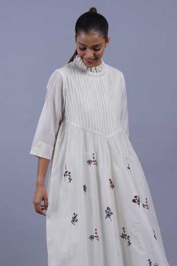Taika By Poonam Bhagat_Ivory Chanderi High Neck, Yes Garden Pintuck Embroidered Kurta And Pant Set _Online_at_Aza_Fashions