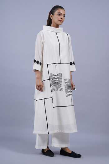 Taika By Poonam Bhagat_Ivory Chanderi Mandarin Collar Tulips Embroidered Kurta And Pant Set _Online_at_Aza_Fashions