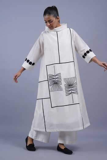 Taika By Poonam Bhagat_Ivory Chanderi Mandarin Collar Tulips Embroidered Kurta And Pant Set _at_Aza_Fashions