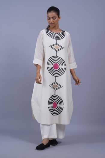 Taika By Poonam Bhagat Cleopatra Embroidered Kurta & Pant Set