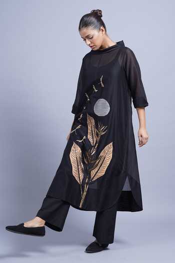 Buy_Taika By Poonam Bhagat_Black Chanderi Mandarin Collar Twilight Embroidered Kurta And Pant Set 