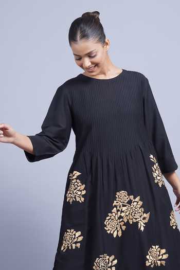 Shop_Taika By Poonam Bhagat_Black Chanderi Round Neck Blossom Embroidered Kurta And Pant Set _Online_at_Aza_Fashions