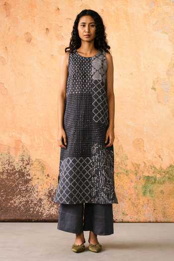 Arcvsh By Pallavi Singh Amaya Printed Tunic & Pant Set 