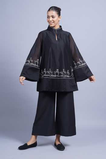 Taika By Poonam Bhagat_Black Chanderi Keyhole Neck Swan Embroidered Top _at_Aza_Fashions