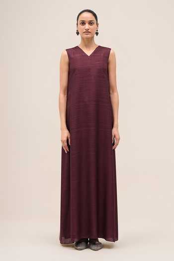 Buy Ampm Burgundy Silk Open Neck Naaz Rose Jacket Set Online at Aza Fashions Buy_Ampm_Burgundy Silk Open Neck Naaz Rose Jacket Set _Online_at_Aza_Fashions