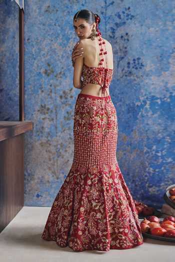 Buy Show Shaa Red Chanderi, Net Sweetheart Neck Surkh Fish Cut Lehenga Set Online at Aza Fashions Buy_Show Shaa_Red Chanderi, Net Sweetheart Neck Surkh Fish Cut Lehenga Set _Online_at_Aza_Fashions
