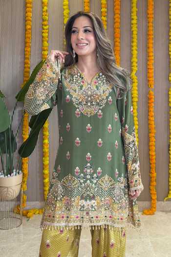 Surkh Syahi_Green Crepe V-neck, Yes Rooh Embellished Kurta Farshi Salwar Set _Online_at_Aza_Fashions