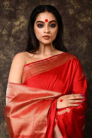 Shop_Vishwa By Pinki Sinha_Red Silk Border Woven Saree With Running Blouse _Online_at_Aza_Fashions