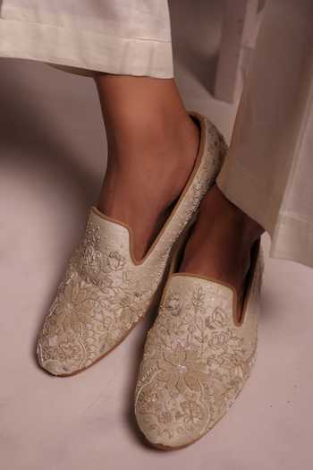 Paarsh Floral Thread Embroidered Loafers 