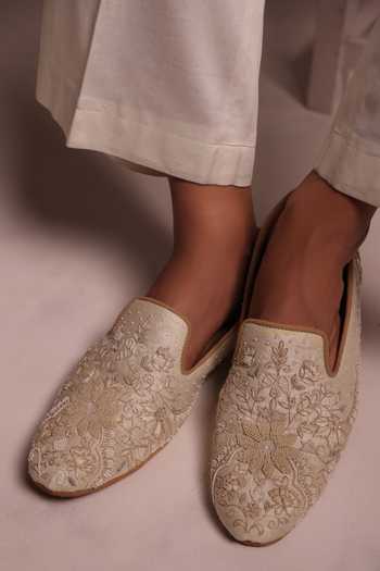 Paarsh Floral Thread Embroidered Loafers 