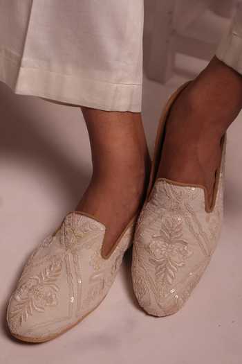Paarsh The Silent Embroidered Loafers 