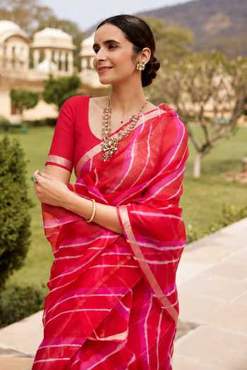 Shop_Geroo Jaipur_Magenta Silk Leheriya Pattern Saree With Blouse _Online_at_Aza_Fashions