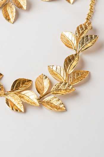 Anki Bunki Aditi Gold Plated Aparajita Ornate Floral Choker Online at Aza Fashions Anki Bunki Aditi_Gold Plated Aparajita Ornate Floral Choker _Online_at_Aza_Fashions