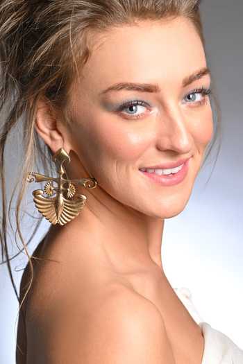 Anki Bunki Aditi Rib Bone Inspired Earrings 