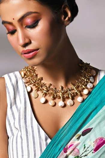 Anki Bunki Aditi Padmini Bead Dangling Choker 