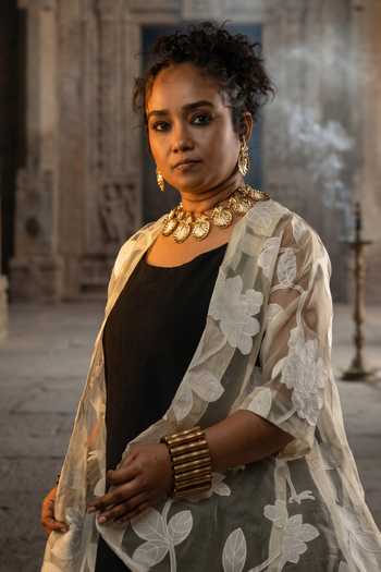 Anki Bunki Aditi Tarashi Floral Leaf Carved Necklace Set 
