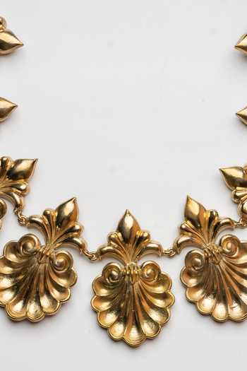 Shop Anki Bunki Aditi Gold Plated Tarashi Floral Leaf Carved Necklace Set Online at Aza Fashions Shop_Anki Bunki Aditi_Gold Plated Tarashi Floral Leaf Carved Necklace Set _Online_at_Aza_Fashions