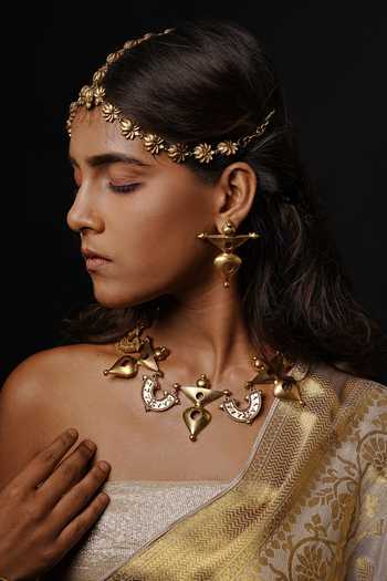 Buy Anki Bunki Aditi Gold Plated Dancing Lady Abstract Figure Shaped Necklace Set Online at Aza Fashions Buy_Anki Bunki Aditi_Gold Plated Dancing Lady Abstract Figure Shaped Necklace Set _Online_at_Aza_Fashions
