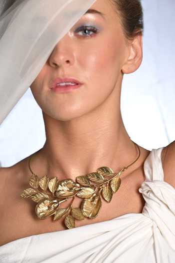 Anki Bunki Aditi_Gold Plated Aparajita Floral Leaf Carved Choker _Online_at_Aza_Fashions