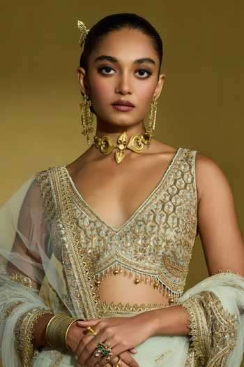 Anki Bunki Aditi Gold Plated Archana Symmetrical Choker With Earrings at Aza Fashions Anki Bunki Aditi_Gold Plated Archana Symmetrical Choker With Earrings _at_Aza_Fashions