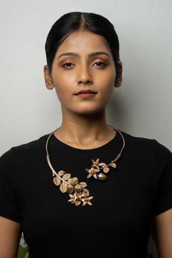 Anki Bunki Aditi Akanda Floral Hasli Necklace 